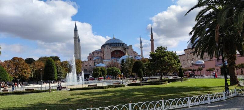 Majestic Istanbul Tour and Bosphorus Sunset Yacht Cruise - Visiting the Suleymaniye Mosque and the Spice Bazaar