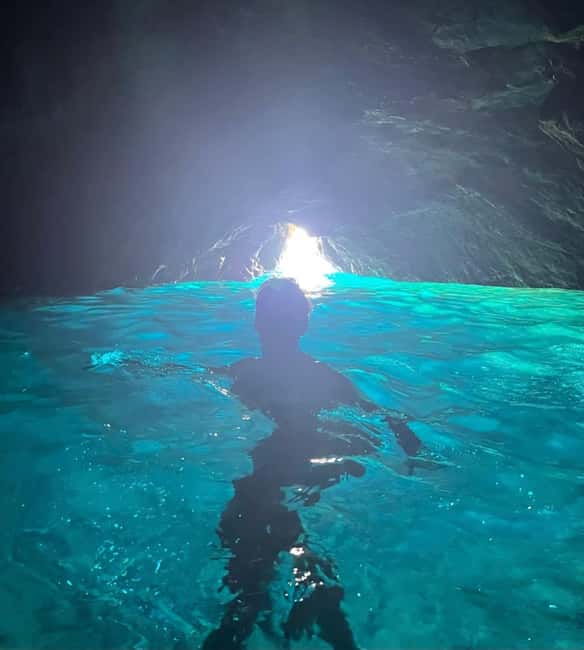 Makarska: 3 island, Cave, Cliffs, Jelsa, Lagoon, Golden Horn - Key Points