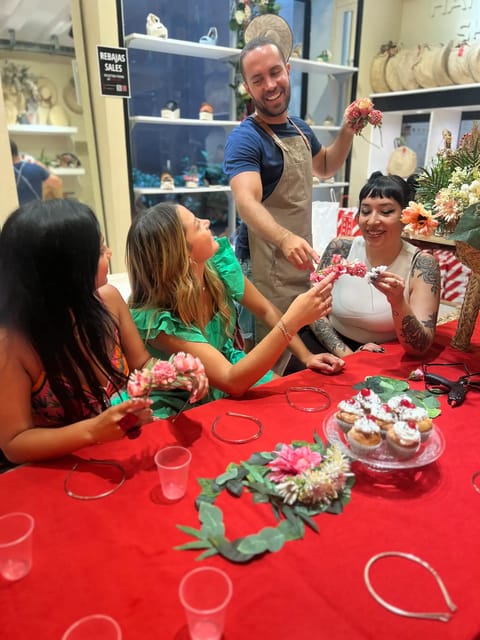 Make a traditional "tocado" sevillano - Customizing Your Tocado with Color, Size, and Details