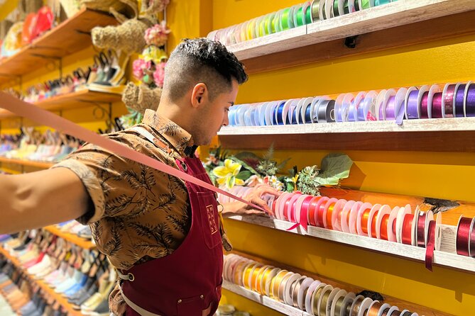 Make Authentic Espadrilles in Valencia - The Stitching and Lacing Experience
