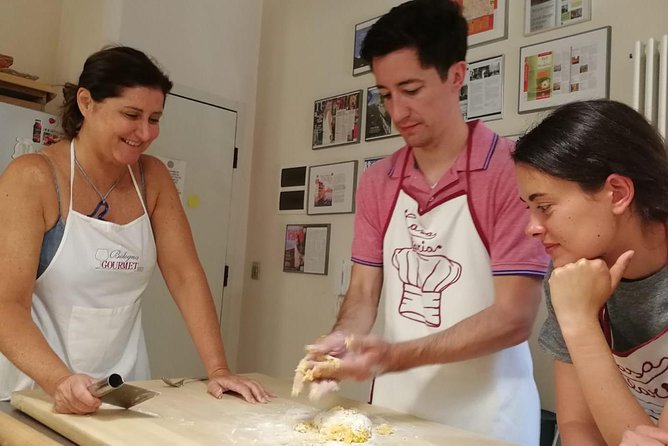 Make traditional handmade pasta from scratch with a local chef! - Key Points