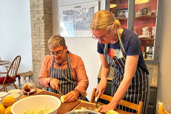 Make Valencian 'Pizza' in Ruzafa - Discover Valencian Pizza Making in Ruzafa with Morven Lindsay Chef