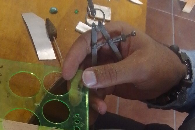 Make your own silver ring in a private jewelry workshop - Learning from Eugenia Rayas, the Expert Jeweler