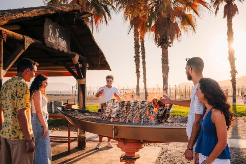 Málaga: 1-hour Private Tuk Tuk Tour - The Experience with Guides from TukandFlow