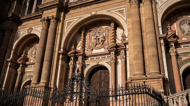 Málaga: 2-Hour Historical Center & Cathedral Tour - Explore Málagas Historic Charm in Just 2 Hours