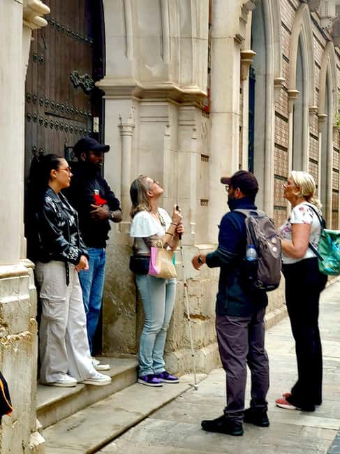Málaga: 2h Walking Historical TourArt, Culture and Legends - Key Points