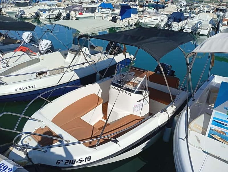Malaga: 6-Seater Speedboat License-free Boat Rental - Limitations and Considerations