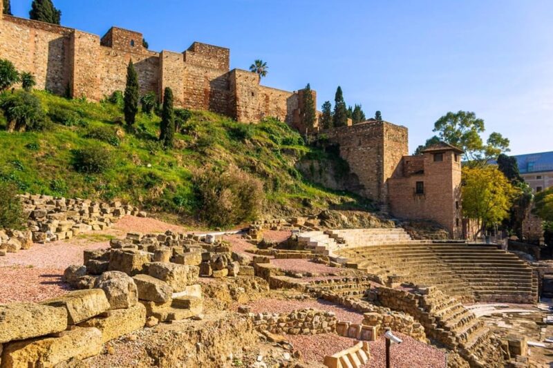 Malaga: Alcazaba and Roman Theatre Private Tour With Tickets - Visiting the Roman Theatre: An Ancient Marvel
