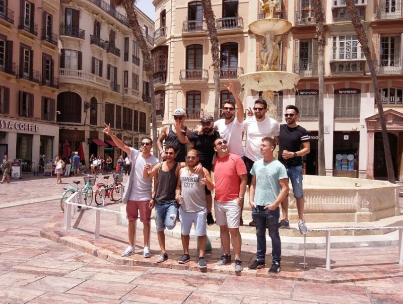 Malaga: Bachelorette Party Treasure Hunt - The Final Treasure and Personalized Souvenir