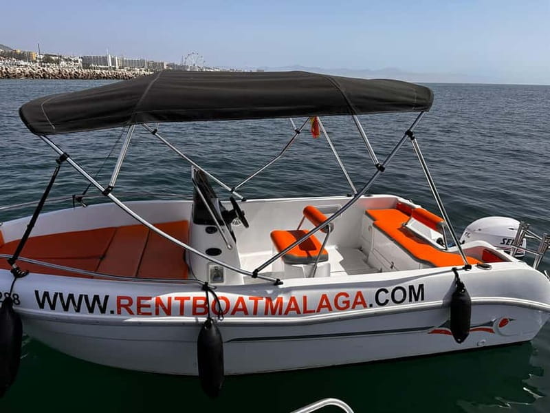 Malaga: Boat rental without license - Key Points
