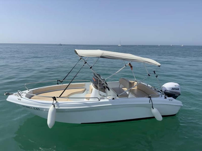 Malaga: Boat rentals without a license - Malaga: Boat rentals without a license — an exciting way to enjoy the Costa del Sol sea