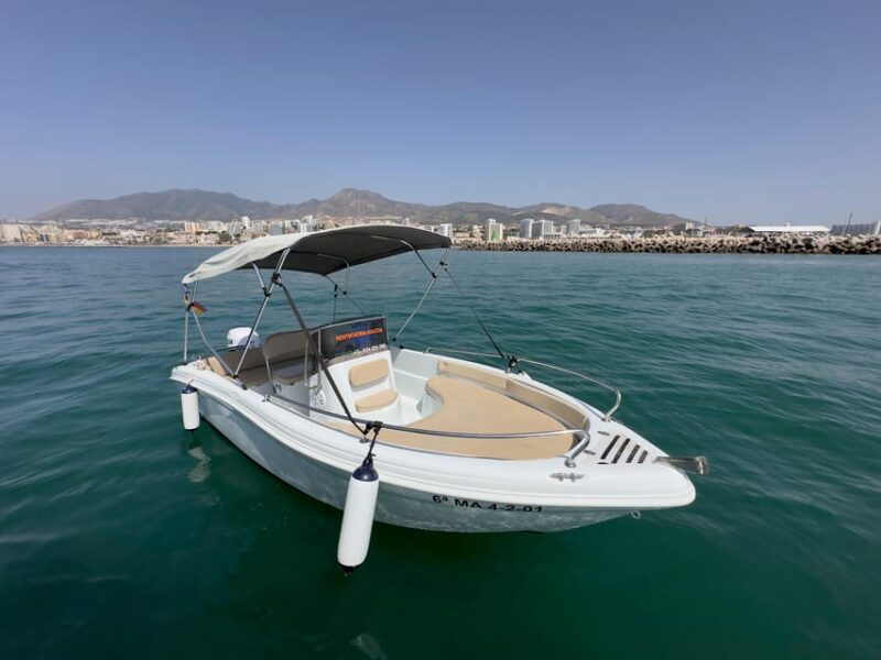 Malaga: Boat rentals without a license - Who should consider this boat rental experience in Malaga