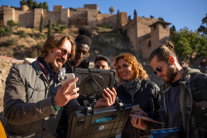 Malaga city game: Operation Mindfall - The Role of the Guide and Equipment