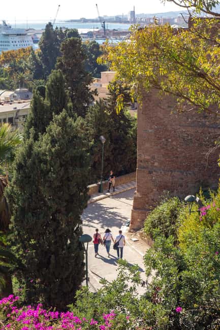 Málaga: City Hike in Málaga with Gibralfaro Mountain - Explore Málaga’s City and Gibralfaro Mountain in Just 3 Hours