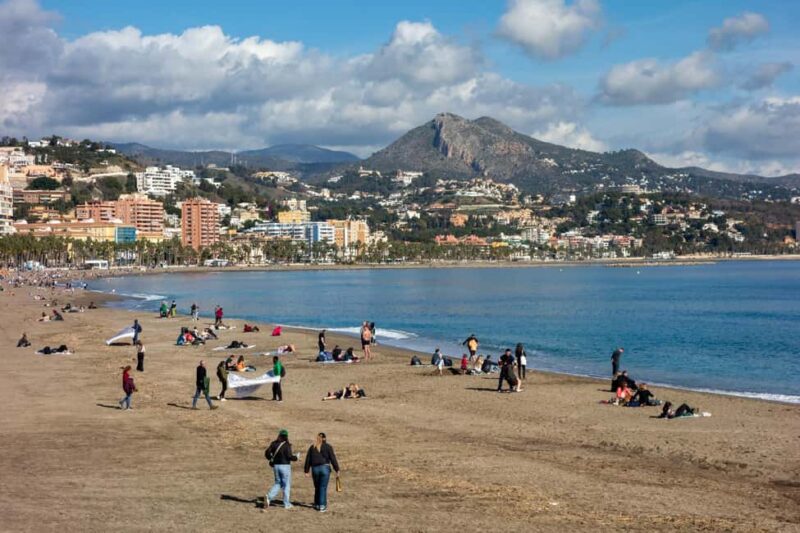 Málaga: City Hike in Málaga with Gibralfaro Mountain - Stop at Mercado Central de Atarazanas for a Tapas Lunch