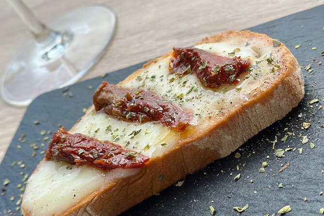 Malaga City Wine Tour - The Wines and Snacks: Quality and Pairings