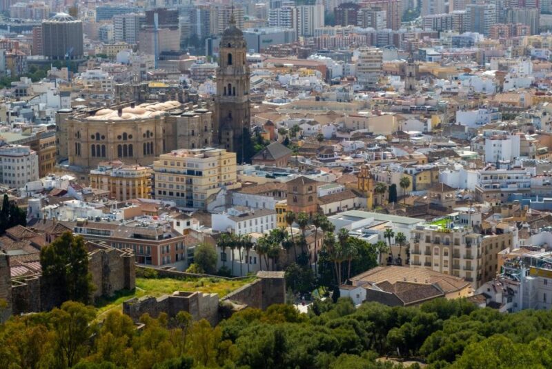 Malaga: Express Walk with a Local in 60 minutes - Insider Tips on Malaga’s Best Bars and Cafés
