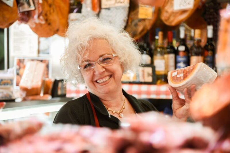 Malaga: Foodie Tour of Atarazanas Market - Tasting Local Products on the Go