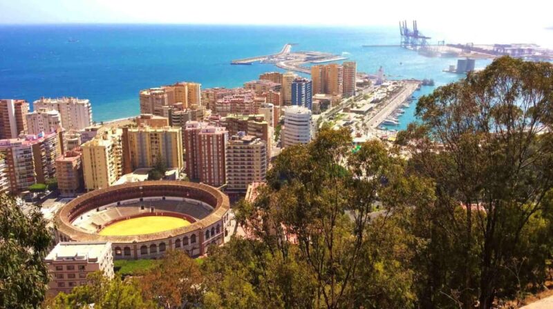 Malaga: group walking tour - The Social Atmosphere of the Group Walking Tour