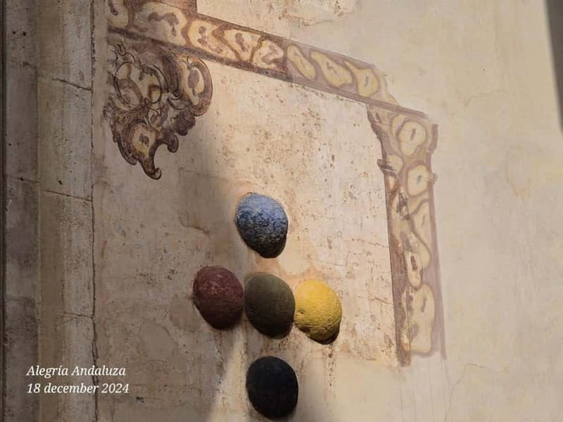 Málaga: Highlights Walking Tour with Drinks and Tapas - The Architectural and Cultural Significance of Plaza de la Merced and Surroundings