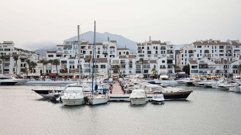 Málaga: Marbella & Puerto Banús Coastal Glamour Tour - Exploring Puerto Banús: The Pinnacle of Coastal Luxury