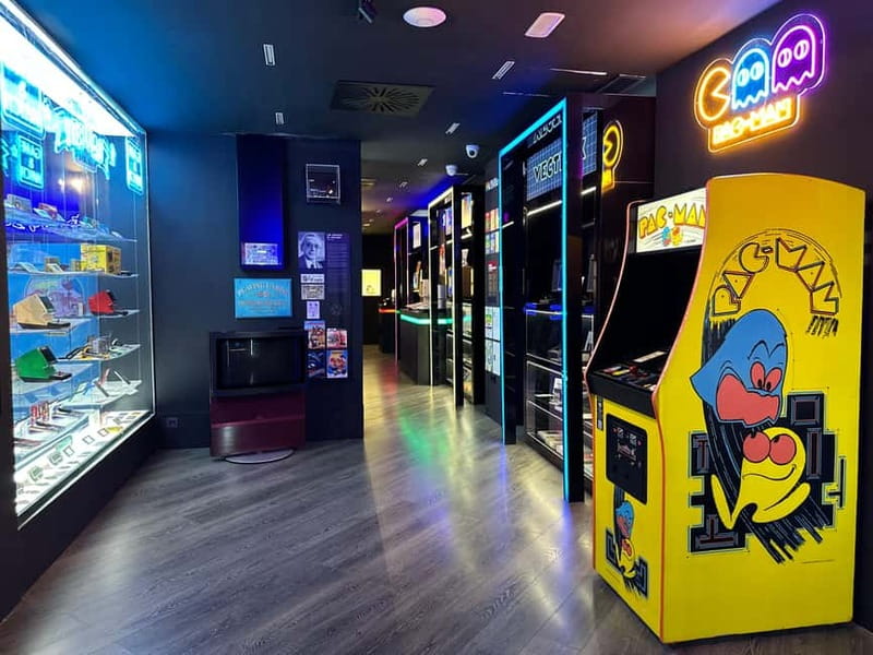 Malaga: OXO Video Game Museum Ticket Entry - The Historical Journey Through Three Floors of Video Games