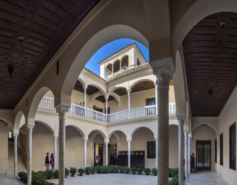 Malaga: Picasso Museum Guided Tour with Skip-the-Line Ticket - The Role of the Guide: Establishing a Connection to Picasso