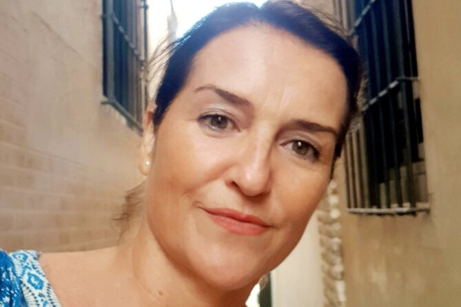 Malaga: Picasso Museum Tour Art Expert Guide entry included - Accessibility and Group Size