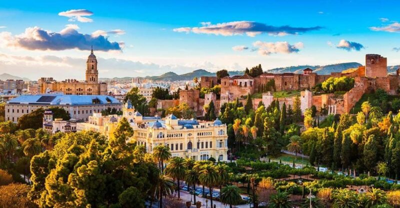 Málaga: Private Personalized Walking Tour - Key Points