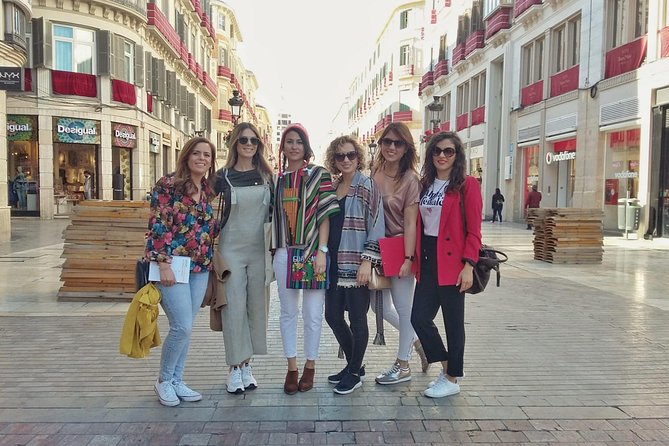 Málaga: Private Sightseeing Treasure Hunt - Exploring La Calle Larios