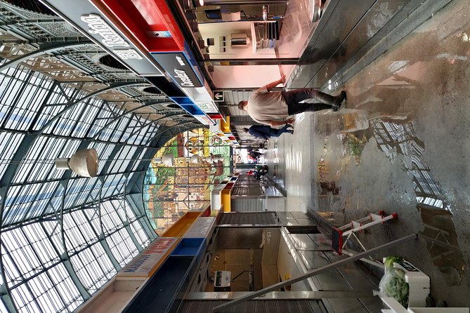 MALAGA PRIVATE TOUR - by OhMyGoodGuide - Calle Larios and Its Curious History