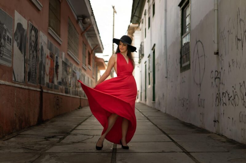 Málaga: Professional Photoshoot and City Tour - An Easy and Flexible Experience