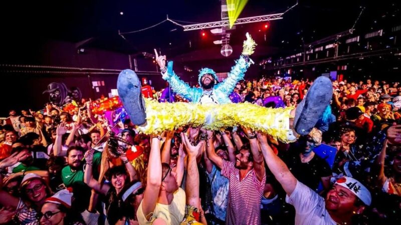 Málaga: Pub Crawl and Nightclubs in Torremolinos - Discover Torremolinos Nightlife on a 4-Hour Pub Crawl