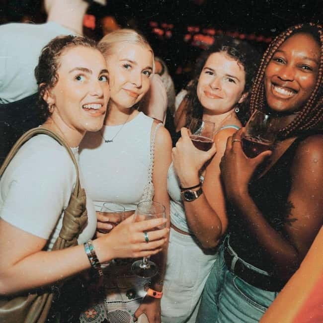 Málaga: Pub Crawl Málaga Madness - Key Points