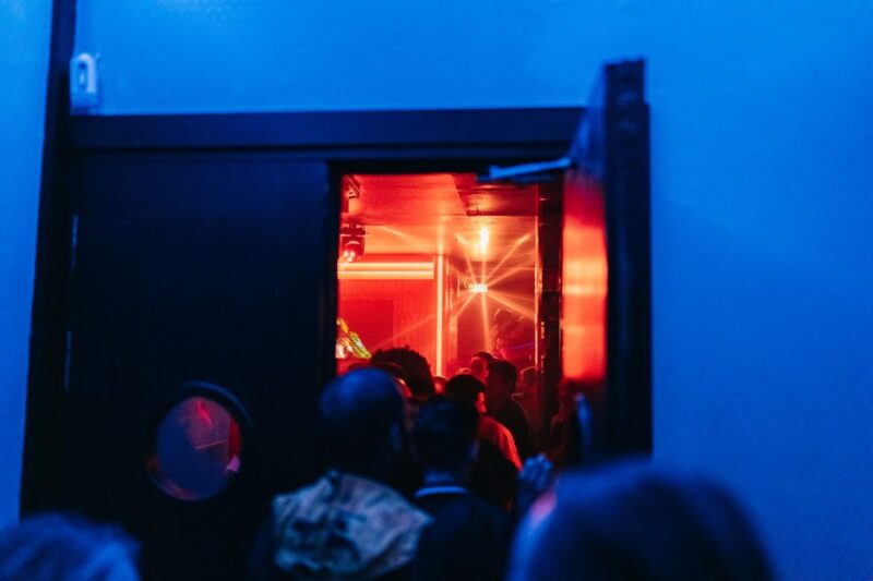 Malaga: Pubs and Clubs Crawl - Group Size, Accessibility, and Dress Code