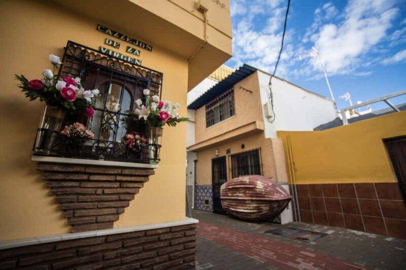 Malaga: Sardines On Skewers Show Cooking on the Beach - Practical Details: Meeting Point and Group Size