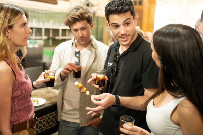 Málaga: Tapas, Wine & Rooftops Small Group Food Tour - Practical Details: Meeting Point, Group Size, and Accessibility