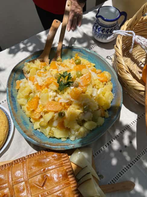 Malaga:Tapas Cooking Class with Local Grandmother/Abuela - Meeting Point and Transportation Details