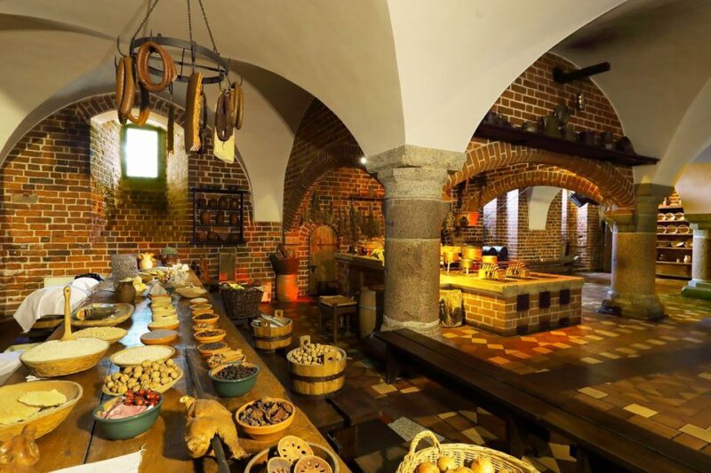 Malbork Castle Half Day Private Tour - Comparing This Tour to Other Malbork Experiences