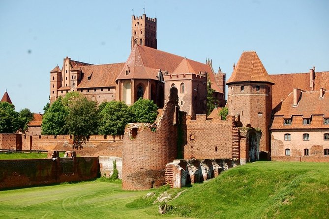 Malbork Castle regular tour - Uncover the Magnificance of Malbork Castle with a Guided Tour from Gdansk