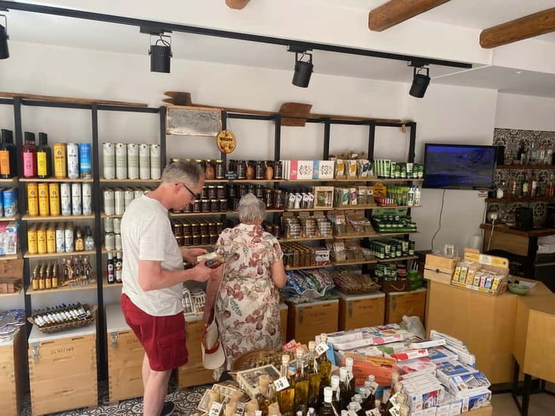 Malia: Sissi and Beyond Tuk Tuk Tour with Raki and Honey - Why Choose This Tour?