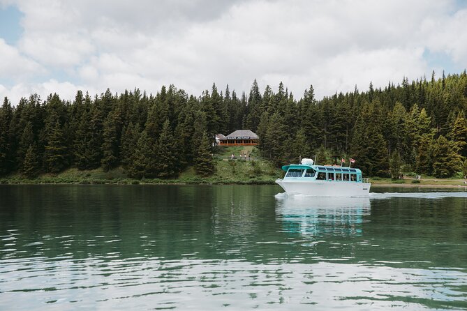 Maligne Lake Cruise - Accessibility and Family-Friendly Features
