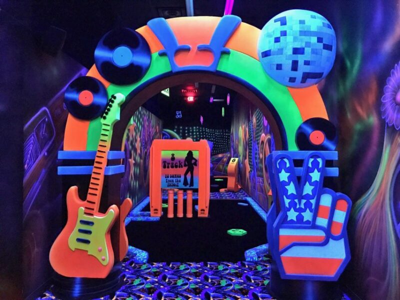 Mall of America: Rock of Ages Blacklight Mini Golf Ticket - Practical Tips for Visitors