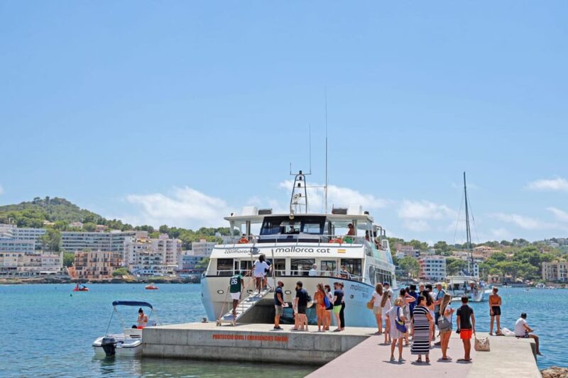 Mallorca: 2-Hour Coastline & Malgrat Islands Catamaran Tour - Onboard Snacks, Drinks, and Atmosphere