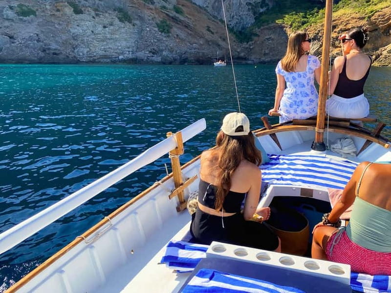 Mallorca: Alcudia: Private Boat Tour with Snorkel - Exploring the Scenic Bay of SIllot and Ses Caletes