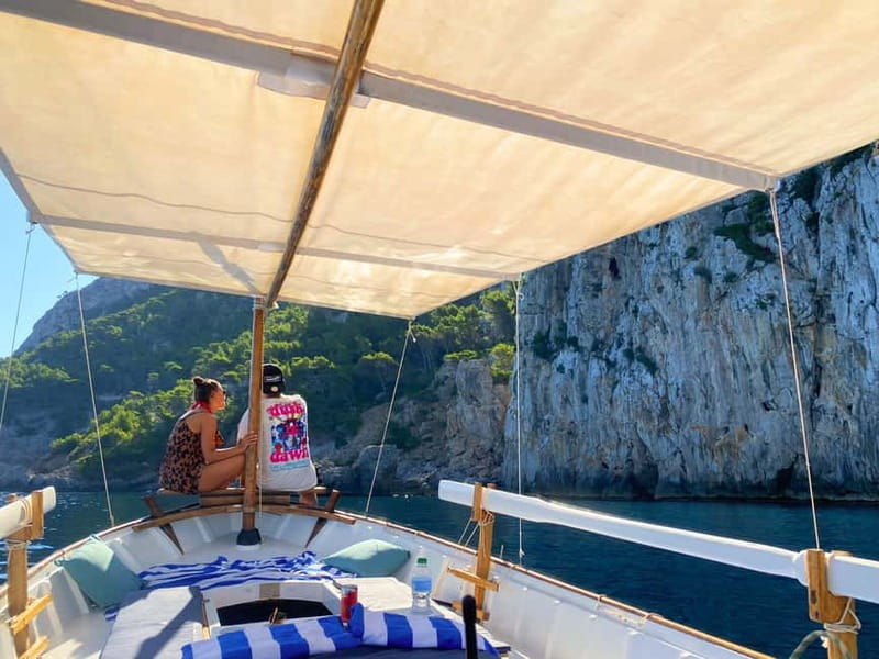 Mallorca: Alcudia: Private Boat Tour with Snorkel - Swimming and Snorkeling at Illa de Formentor and Far de Punta de lAvançada