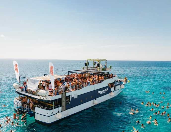 Mallorca: Boat Party with Live DJs, Lunch, & Nightclub Entry - The Afterparty at ShipWrecked Nightclub