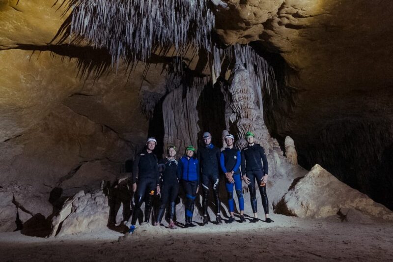 Mallorca: Cala Romántica Cliff Hike and Sea Cave Tour - Coastal Hike from Cala Romántica Through Mediterranean Forests