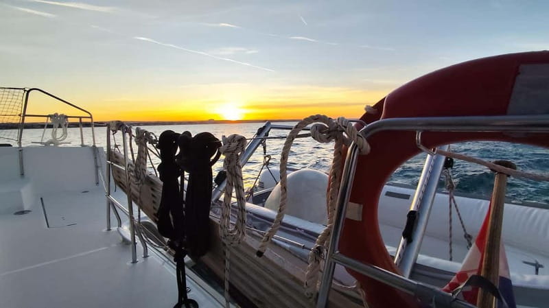 Mallorca: Catamaran Boat Tour with Tapas - The Elegant Salty Breeze Catamaran: Comfort and Style