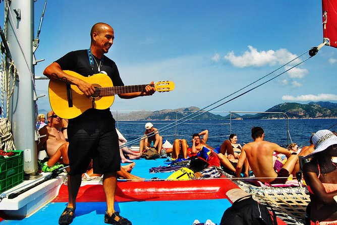 Mallorca Catamaran Tour in the Bay of Pollensa - The Return Journey and Overall Atmosphere